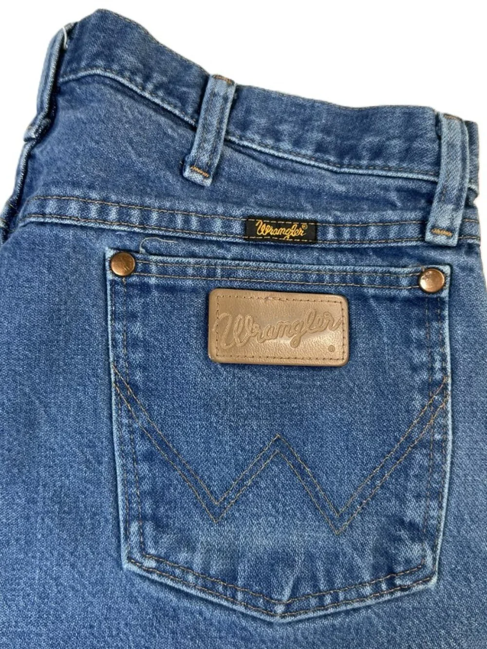 Vintage Y2K Wrangler 13MWZ Cowboy Cut Jeans 34x34 100% Cotton Western Rodeo